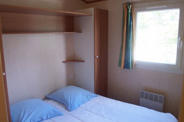 Camping la Baignade - La Celle Dunoise - Chalet 1_2