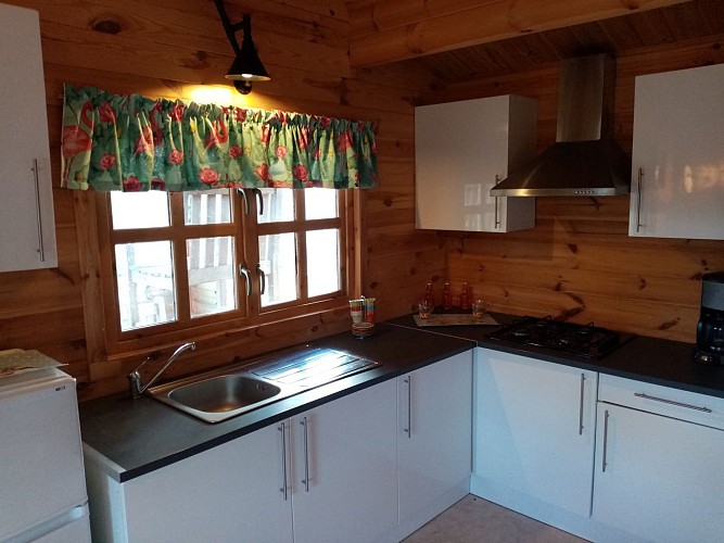 camping-la-perle-creuse-chalet Florida-6personnes-cuisine