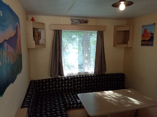 camping-la-perle-creuse-MH-4personnes-Arizona-pièce de vie