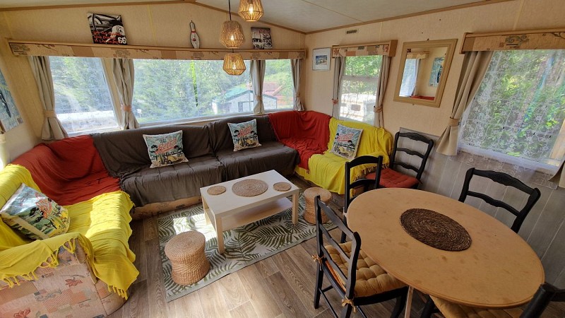 camping-la-perle-creuse-MH-6personnes-Californie-salon