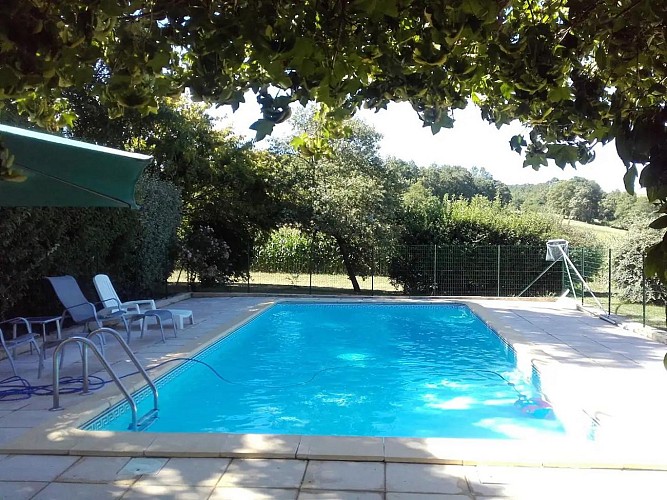 Vialard Haut piscine privée au nord de Sarlat