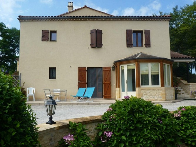 Croix_de_pierre_terrasse