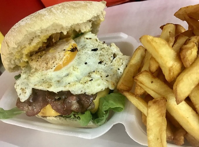 (c)2021 Delisnack Velaine 2