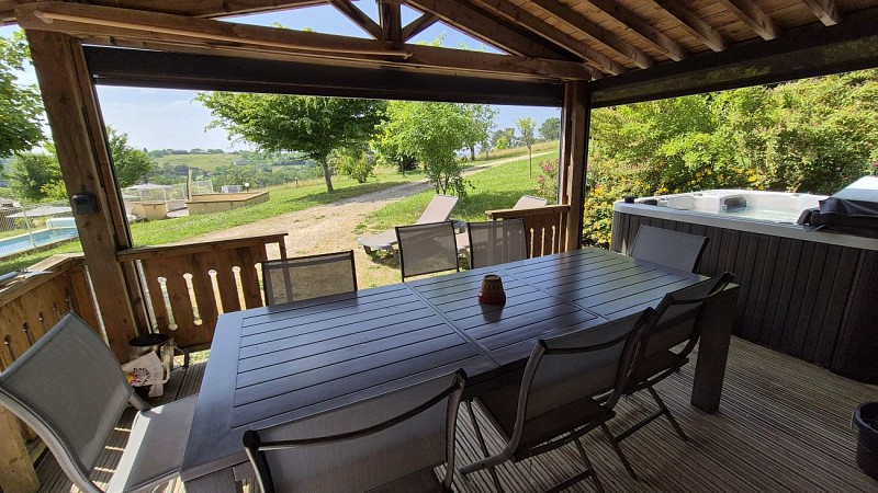 Chalet de charme MARIE avec Spa Proche de Sarlat