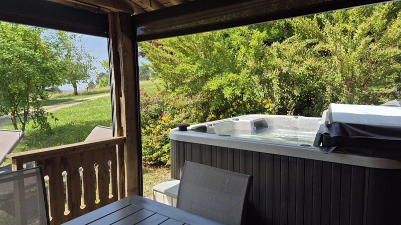 Chalet de charme MARIE avec Spa Proche de Sarlat