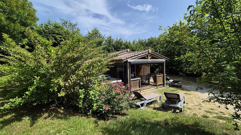 Chalet de charme MARIE avec Spa Proche de Sarlat
