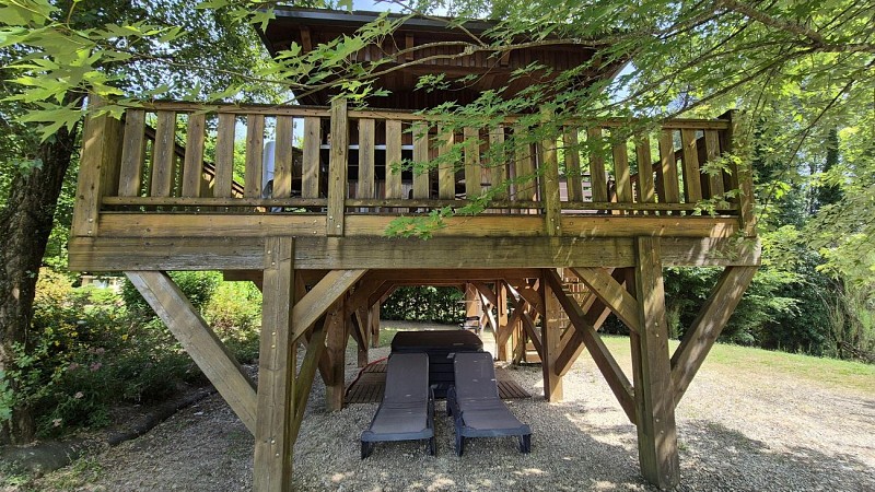 Cabane sur pilotis Ouetou, spa, proche de Sarlat