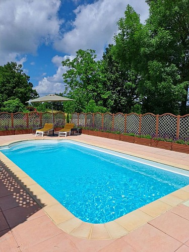 Piscine privée gîte