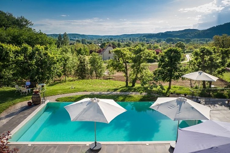 Vue extérieure piscine Ancien Vignoble redim