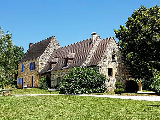 Domaine d'Esteil à Sainte-Nathalène - Gîte Chez Firmin