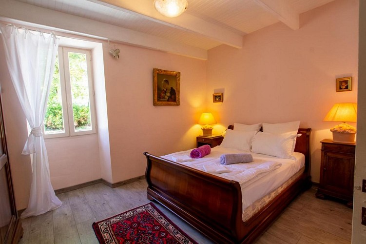 Gite la Gironie chambre rose