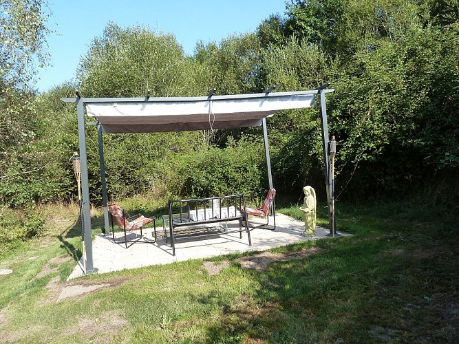 Gîte-De Mulenaere-St Martial-d'artenset-pergola