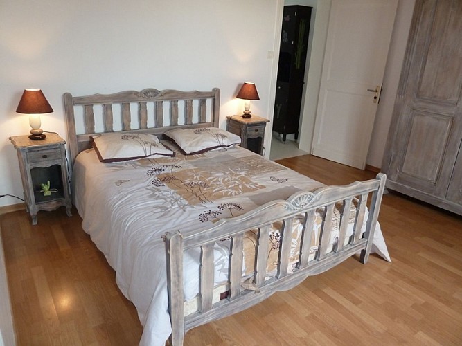 Gîte Allemant Echourgnac chambre 1