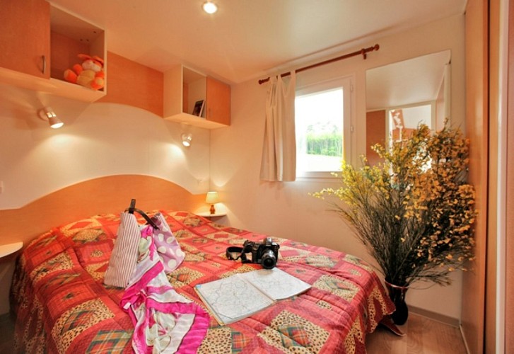 lacaussinehautechambreadultemh