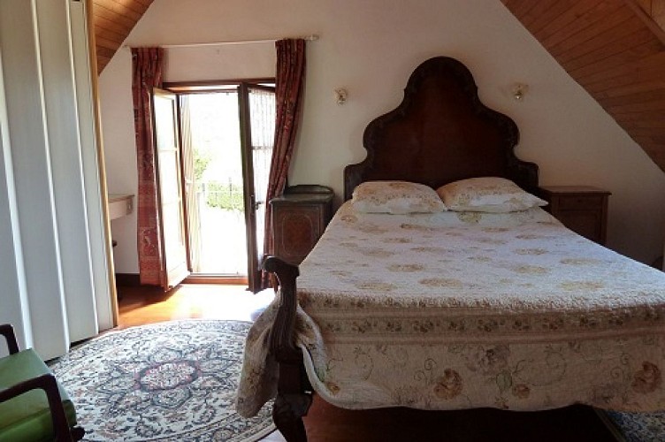 Le Noyer Borrèze, chambre lit double redim