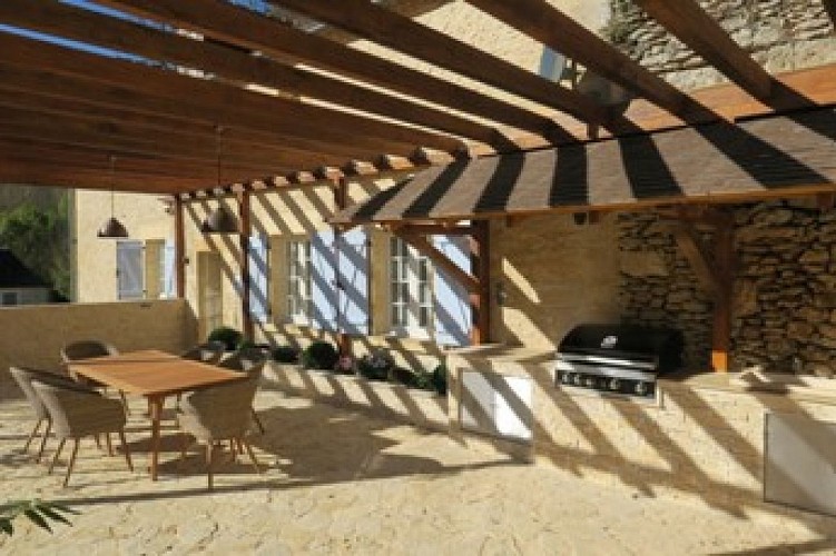 A MAISON DU CEDRE CUISINE DETE