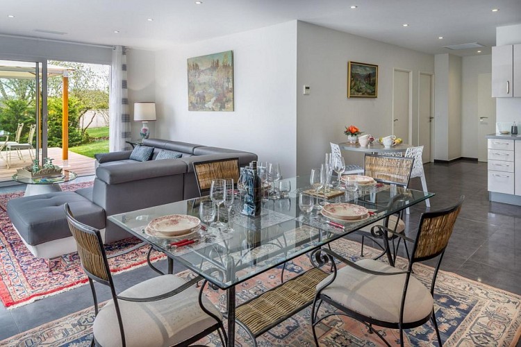 Gîte les cyprès salon