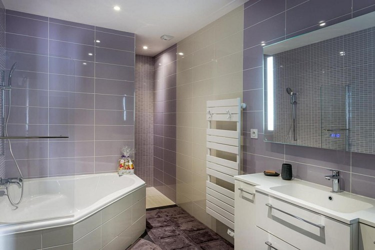 Gîte les cyprès salle de bain