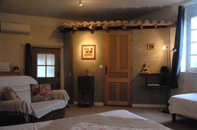 HLO_Les Eyzies_Domaine des Eymaries_gite-PS_étage 1_janvier 2023©domaine des eymaries