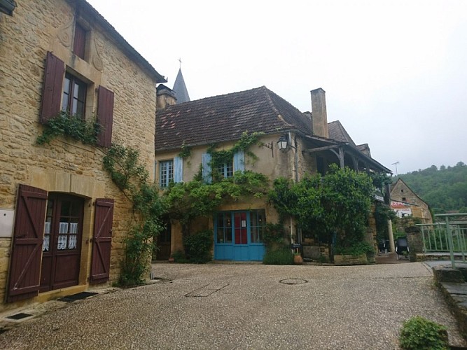 bois-de-l-eglise - place du village
