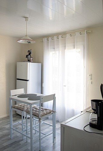 gite-bois-cassé-cuisine-saint-laurent-des-hommes-tourisme-vallee-isle