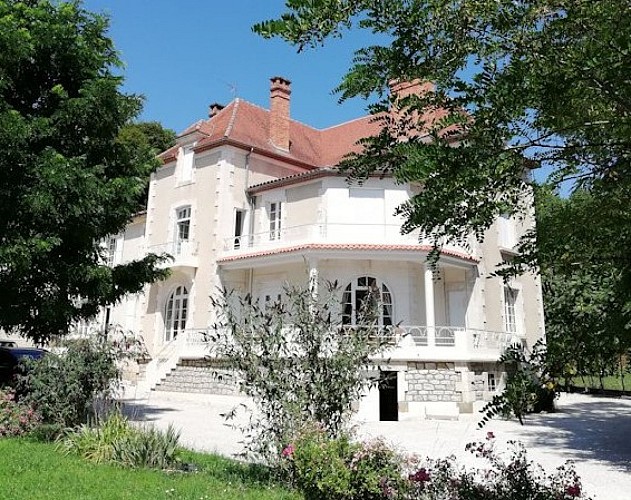 vue-de-chateau-excideuil-exterieur