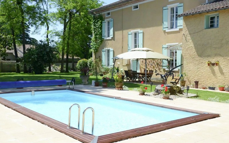 Piscine-maison-Hubert-Faure-façade-arrière