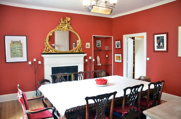 Salle-à-manger-maison-Hubert-Faure