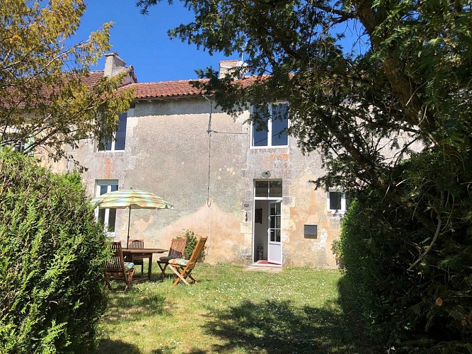 Gîte vintage avec piscine à Biras