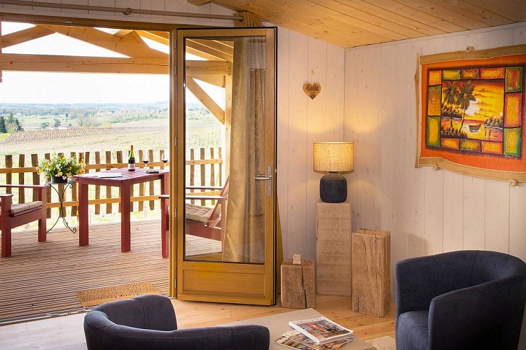 Cabane La Muscadelle salon et vue