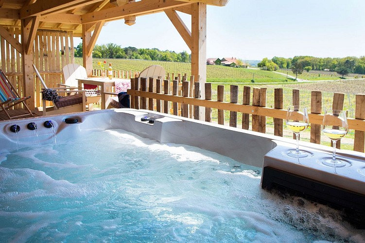 Cabane La Malfourat bain bouillonnant