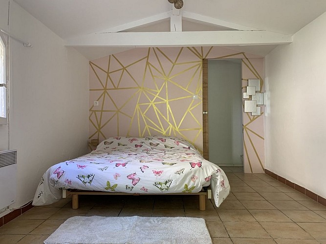 Gîte2pers-Aux-Petits-Pourcauds-Villefranche-chambre