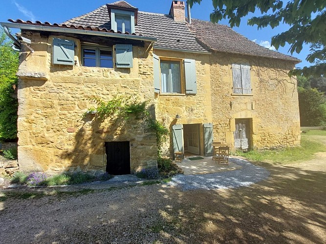 MAISON AUX PIERRES DOREES (3)