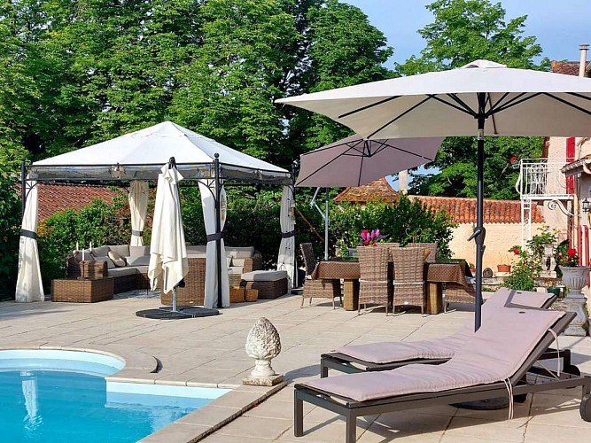 dc1fc51a-aab6-4e75-ba19-6a85b9b04bb7