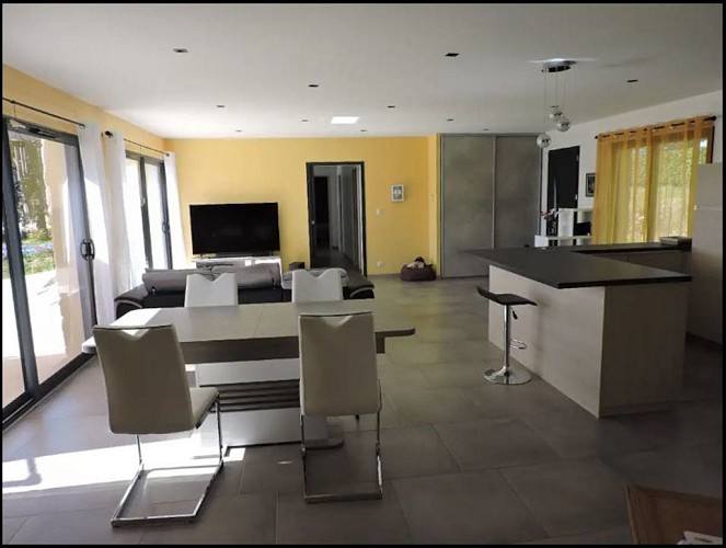 4-Salle à manger et salon