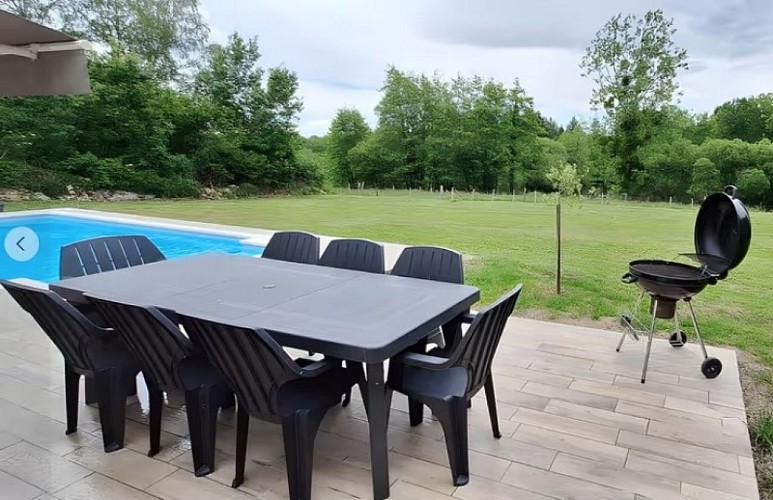 Gîte Darpeix - Salon de jardin 2 - Sirtaqui