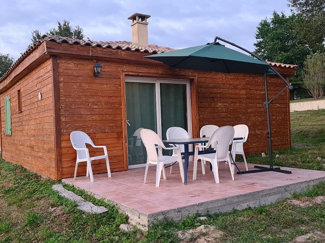 Par l'étang qui court