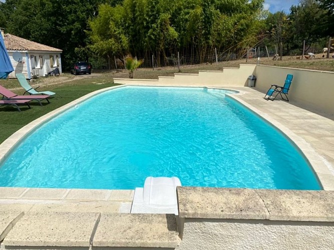 PAR LETANG QUI COURT