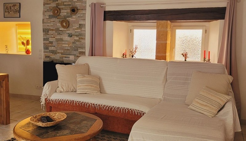 Périgord Noir Vallée Dordogne - sauges rouges - salon