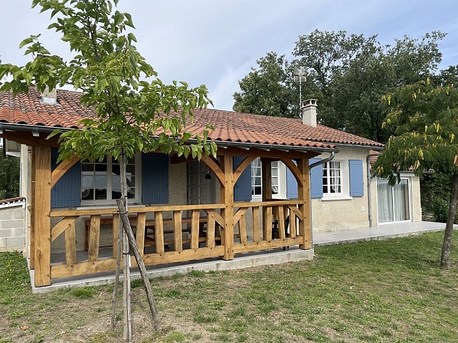 Gite-Gras-Echourgnac-façade(2)