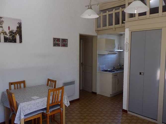 Séjour coin cuisine 014