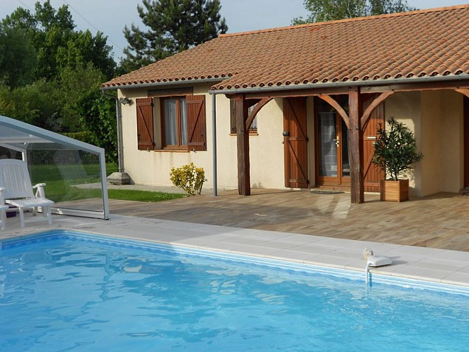 1 FACADE CLOS PISCINE