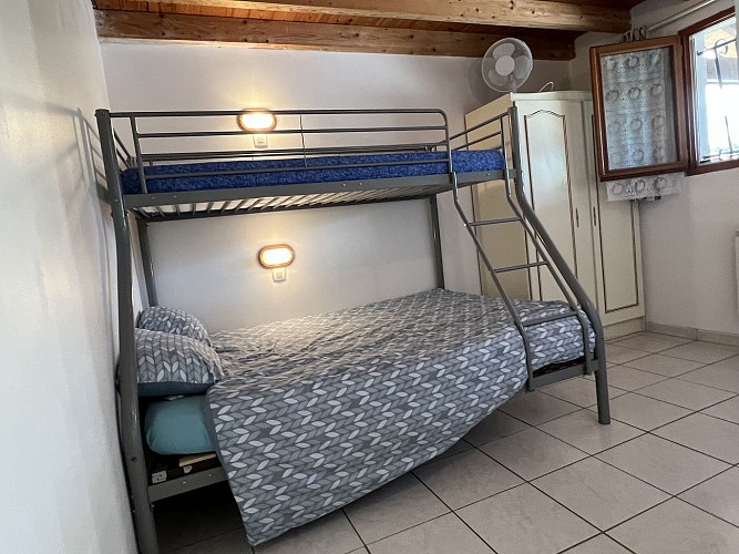 10 - 2eme chambre 2+1