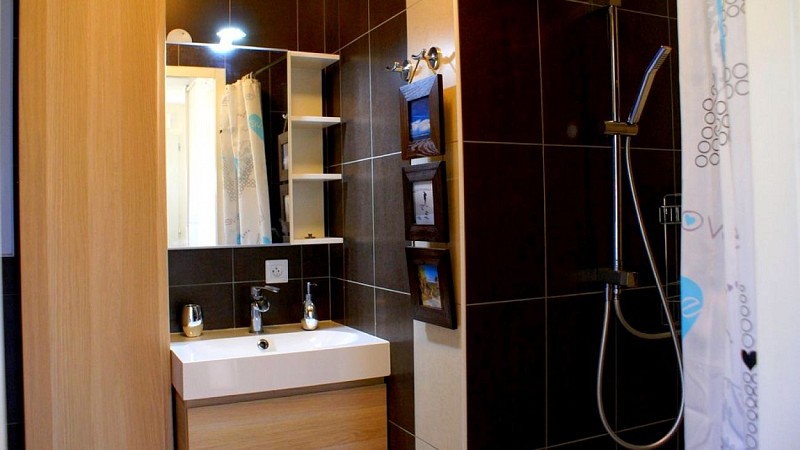 LMDV-08-Location-Maison-De-Vacances-Piscine-Naturellement-Bassin-Meuble-Tourisme-3-Etoiles