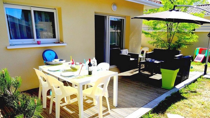 LMDV-09-Location-Maison-De-Vacances-Piscine-Naturellement-Bassin-Meuble-Tourisme-3-Etoiles