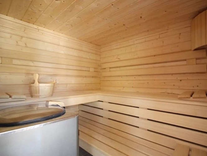 Domaine de la Ronce-sauna©Sylvain Bedel