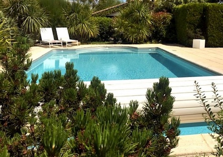 Domaine-de-la-Ronce-piscine©Sylvain Bedel