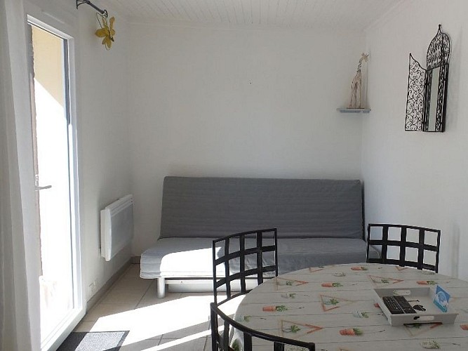 Gite-PERROCHON-SAC-salon-800x600