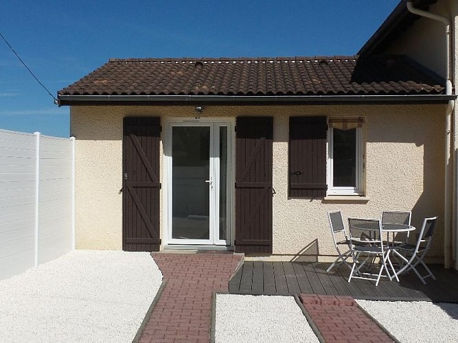 Gite-PERROCHON-SAC-exterieur-800x600