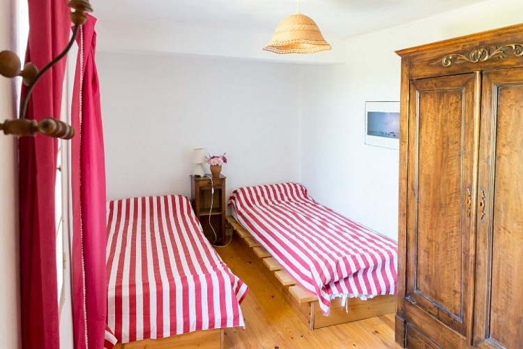 Domaine-du-Prieure-Virsac-chambre-2-800x600